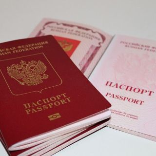6 of the Easiest Countries to Gain Citizenship_russia canada passport